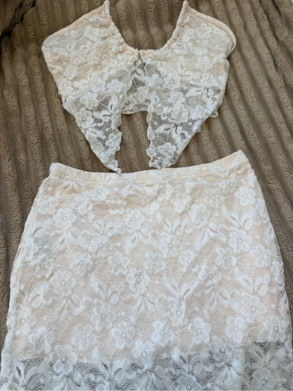 SHEIN Beige Pencil Skirt with White Floral Lace Overlay
